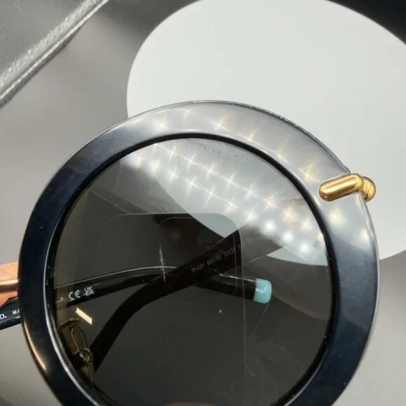 Tiffany & Co TF 4201 8001/S4 Black Round Sunglasses Grey Lens 50 24 140 SCRATCH - Picture 8 of 16